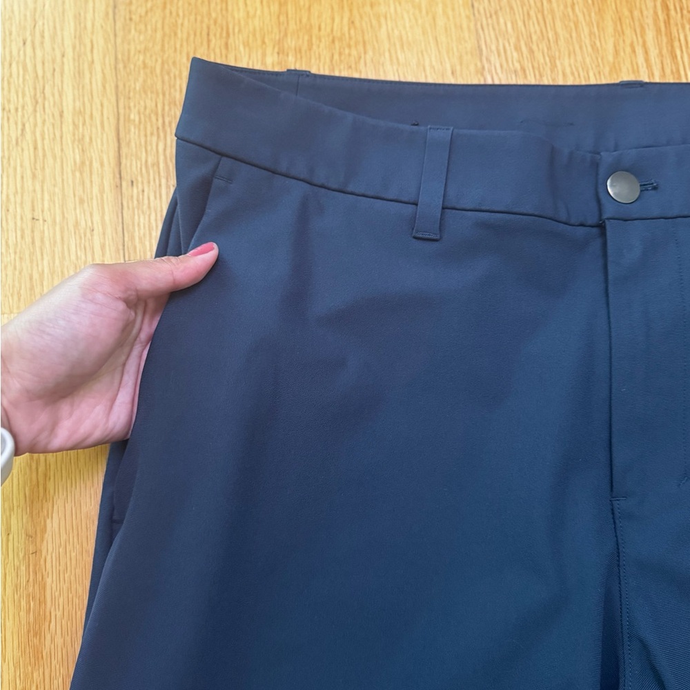 Lululemon Men’s ABC Slim-Fit Trouser 32" *Warpstreme
True Navy Blue
Size 34 - Picture 5 of 15